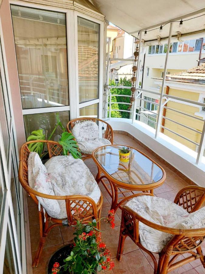 Comfort Flat Burgas Luaran gambar